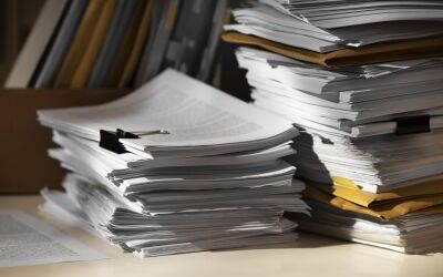 Papierowe dokumenty też kradną tożsamość. Jak zabezpieczyć firmę i dom dzięki Fellowes?